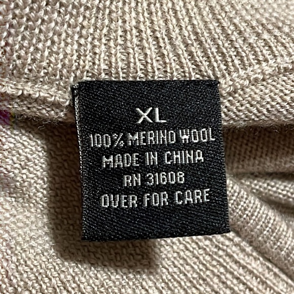 Jos. A. Bank mens sweater - Picture 3 of 3